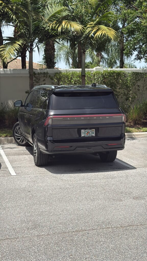 Hunters Run Country Club - Luxury limo and black car service Boynton Beach