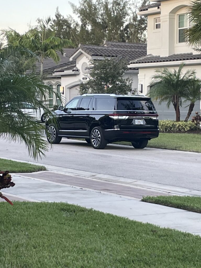 Signature Aviation Fort Lauderdale - Luxury limo and black car service Boynton Beach