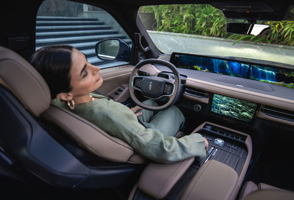 Country Clubs & Luxury Communities limo car service Boynton beach